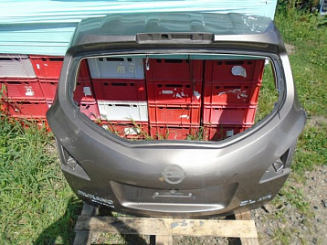 1F43E7621 - Крышка багажника