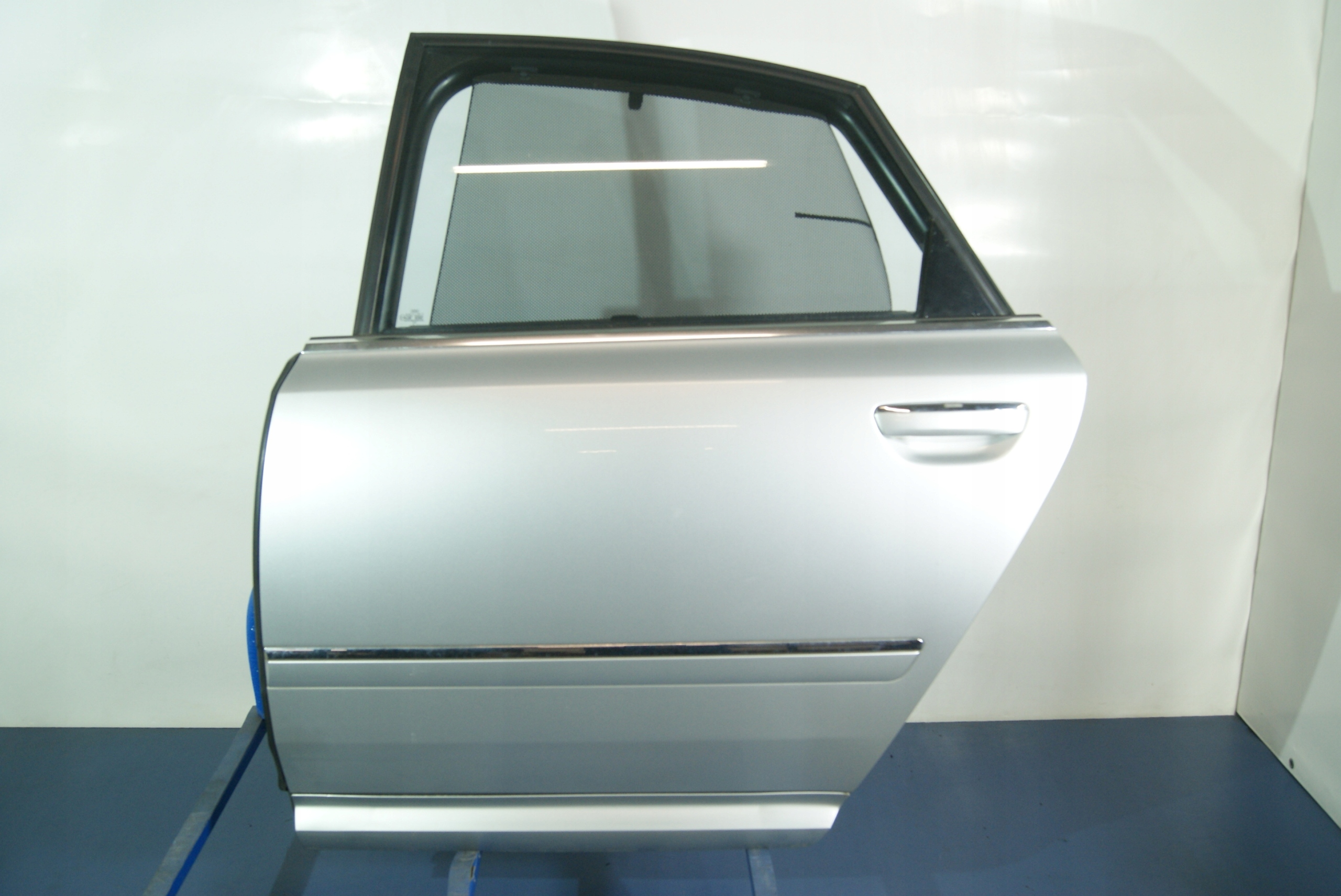 1DB9E846D - Дверь задняя левая