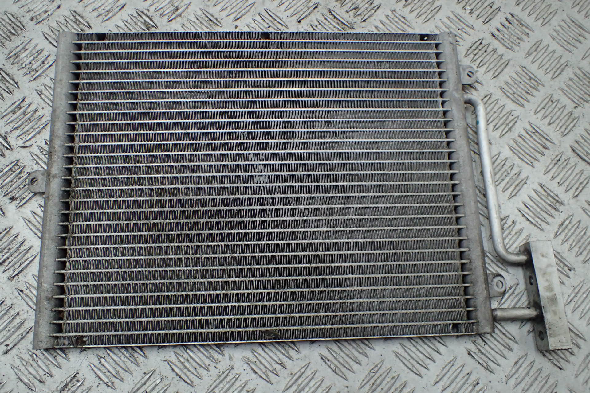 18F7FFB80 - Радиатор кондиционера