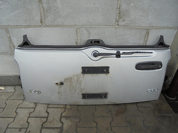 18A44BFC6 - Кришка багажника