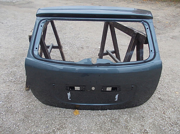 200255C7B - Кришка багажника
