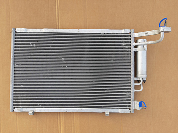 1D06C79F4 - Радиатор кондиционера