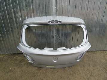 2005977FF - Крышка багажника