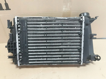 1CDD7BB1F - Радиатор интеркуллера Фото 1