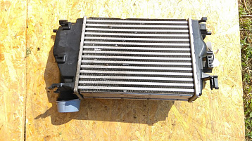 1C19E65C8 - Радиатор интеркуллера Фото 1