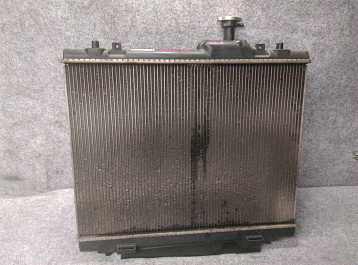 19A12FFEE - Радиатор воды
