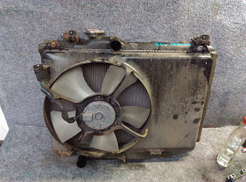 1AA17C104 - Радиатор воды Фото 1