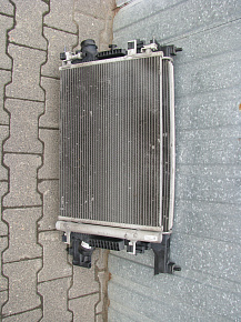 1C43CBFE0 - Радіатор води