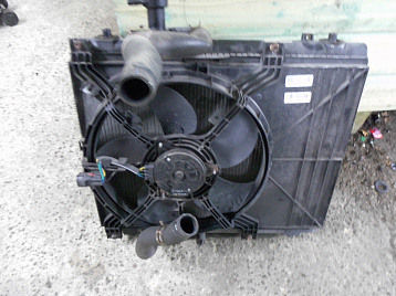 18EF32F70 - Радиатор воды Фото 1