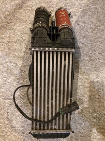 1A58EB88A - Радиатор интеркуллера Фото 1