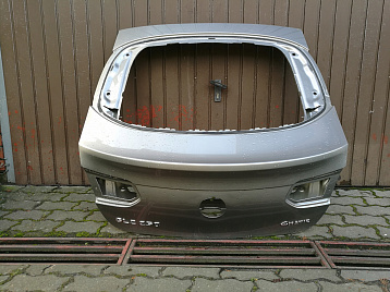 2073BFD61 - Крышка багажника