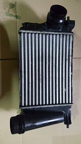 1D70246F4 - Радиатор интеркуллера