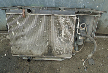 1ECB0511D - Радиатор воды Фото 1
