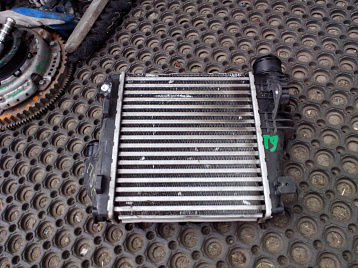 1B27A5A5E - Радиатор интеркуллера Фото 1