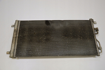 1C90339F0 - Радиатор кондиционера Фото 1