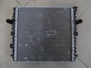 19746AFEF - Радиатор воды Фото 1