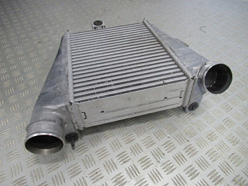 1C46E4A18 - Радиатор интеркуллера