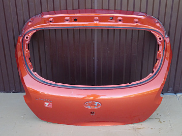1C7D645F6 - Крышка багажника