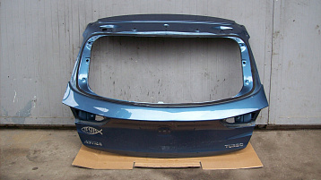 1D61093B2 - Крышка багажника